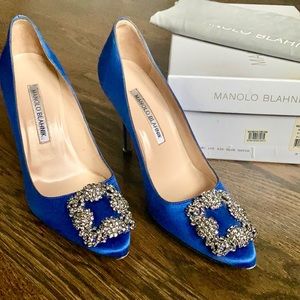 Manolo Blahnik Hangisi Pump Blue Satin 105 37/7
